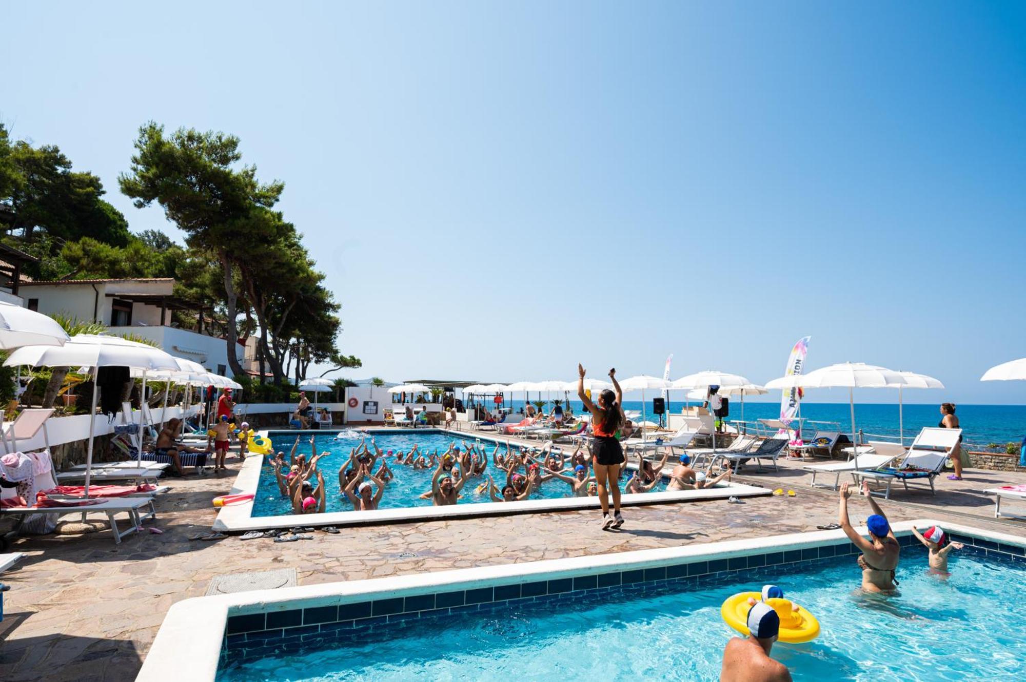 Villaggio Stella Del Sud & Resort Пишотта Экстерьер фото